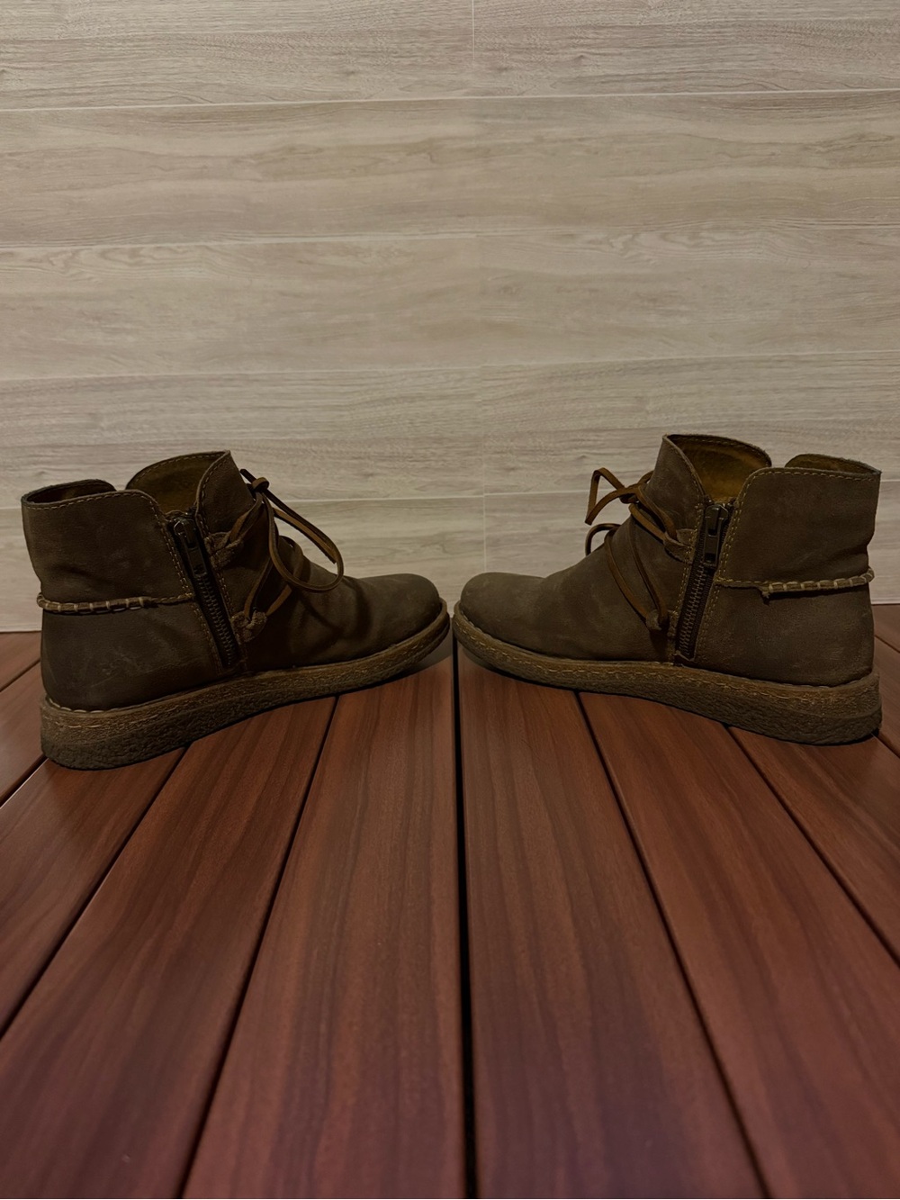 Women’s BORN Calyn Casual Brown Leather Ankle Boots - Picture 5 of 9